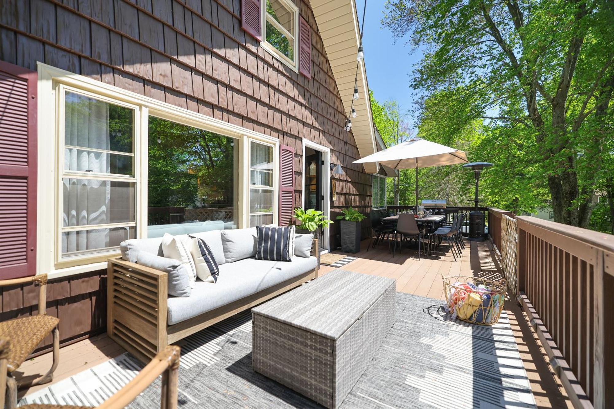 Family Pocono Gem By The With Private Sauna, Hot Tub, And Huge Game Chalet *