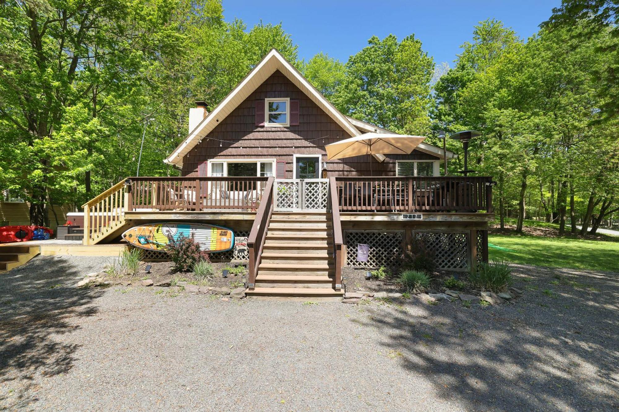 Family Pocono Gem By The With Private Sauna, Hot Tub, And Huge Game Chalet Arrowhead Lake