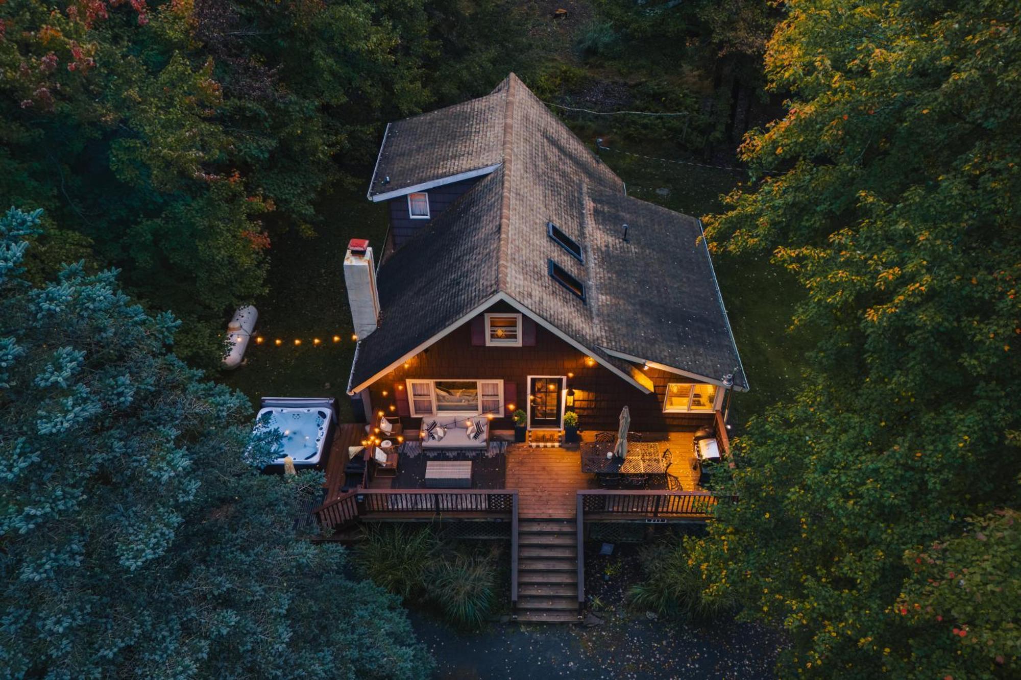 Family Pocono Gem By The With Private Sauna, Hot Tub, And Huge Game