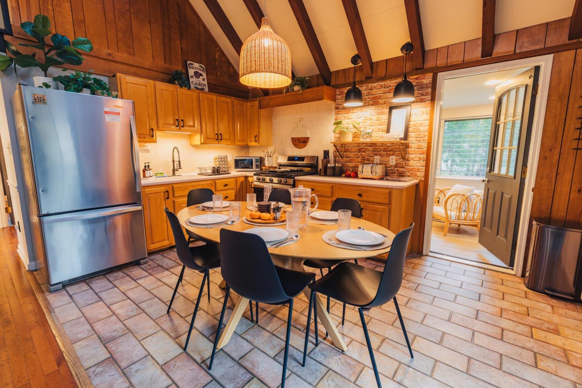 Family Pocono Gem By The With Private Sauna, Hot Tub, And Huge Game *