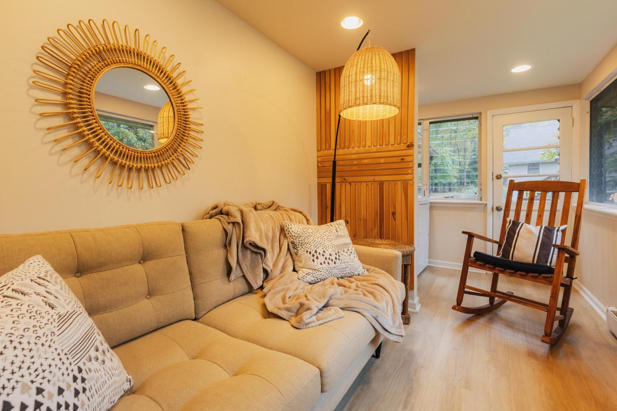 Family Pocono Gem By The With Private Sauna, Hot Tub, And Huge Game * Arrowhead Lake