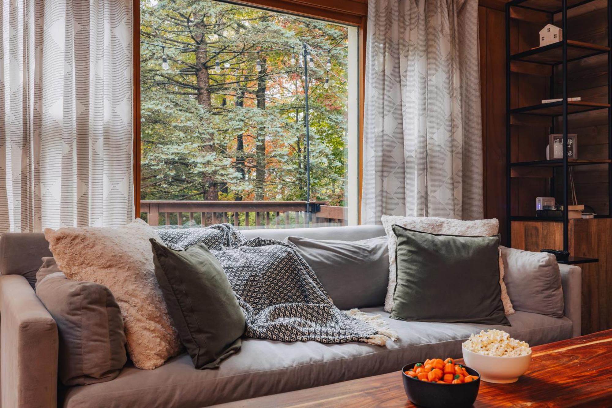 Chalet Family Pocono Gem By The With Private Sauna, Hot Tub, And Huge Game *